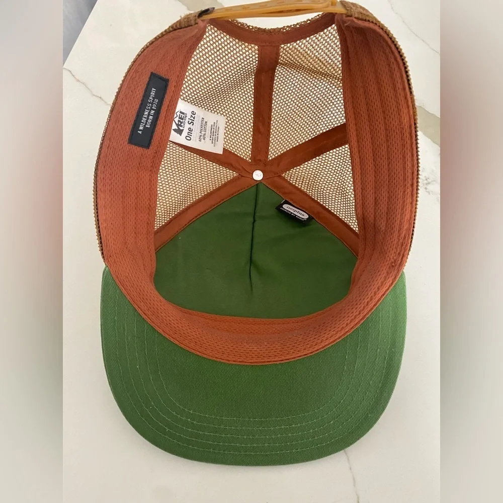 REI ride trucker hat  Used but in good condition   Average ship time one day